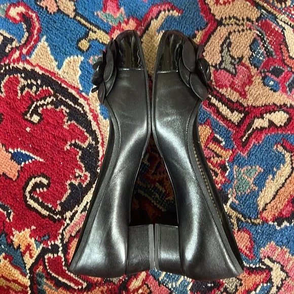 CHANEL Camellia Flower Block Heel Pumps 9.5 - Picture 6 of 12